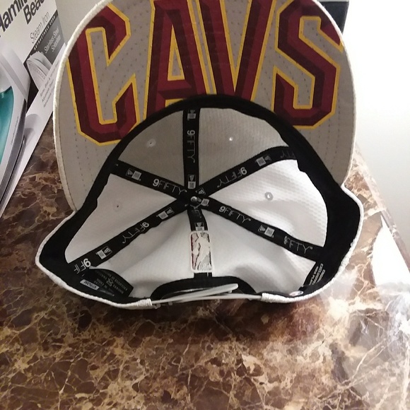 9fifty cavs hat - Picture 2 of 3